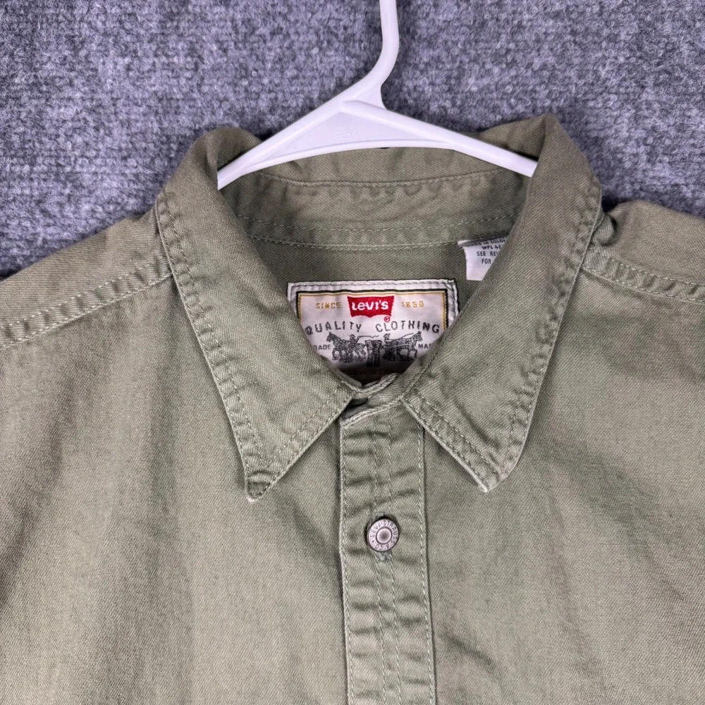 Vintage Levi's Red Tab Button Up Canvas Work Shirt Shirt Men's XL Olive Green